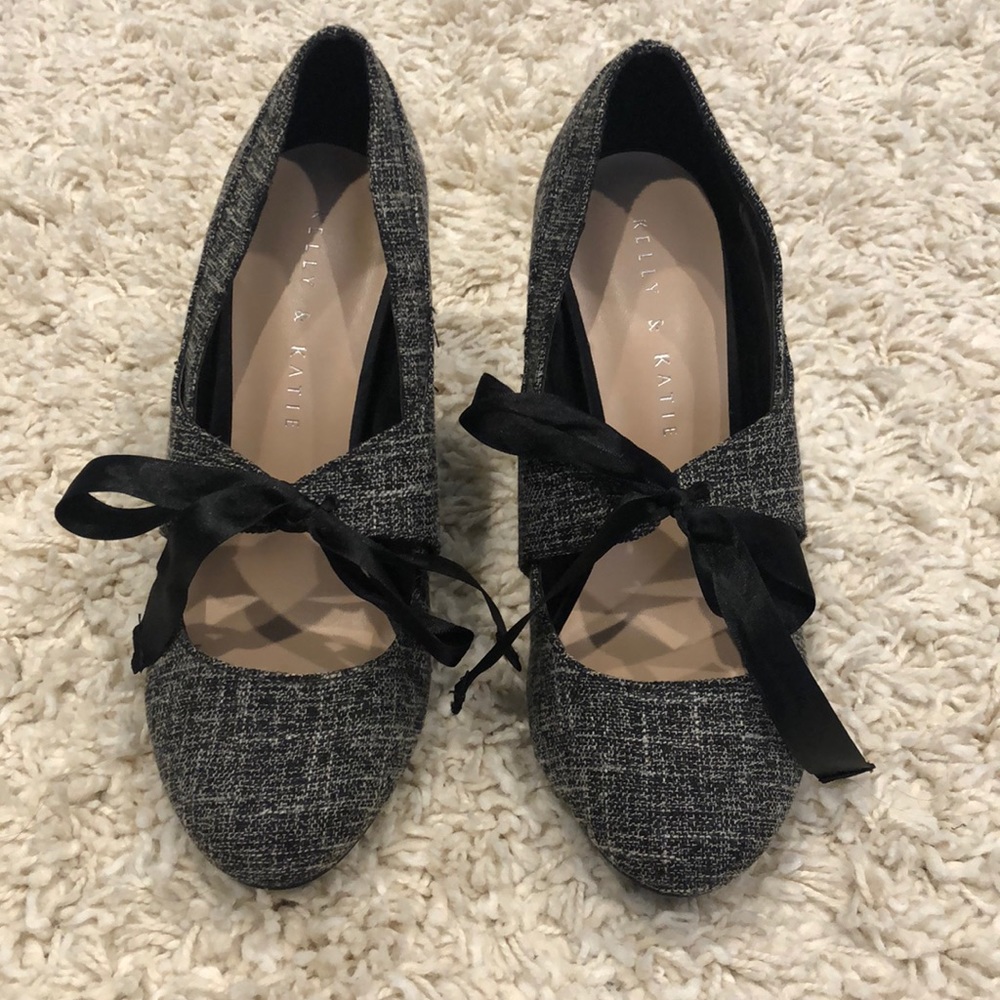 Kelly & Katie Black and Grey Linosa Pump / Heel